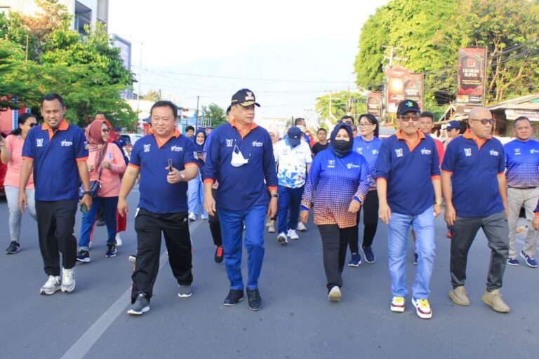 Sambut HKN, Dinas Kesehatan Provinsi Gelar Jalan Santai