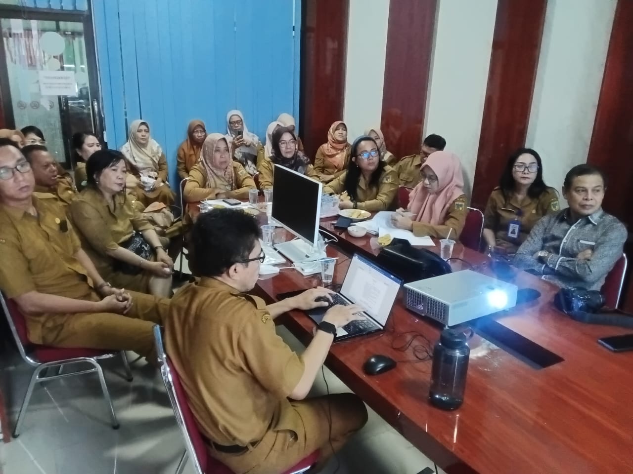 Humas Dinas Kesehatan Provinsi Sulawesi Tengah “Pembahasan Rancangan Peraturan Gubernur (Rapergub) tentang Penurunan Angka Kematian Ibu, Bayi, dan Stunting”