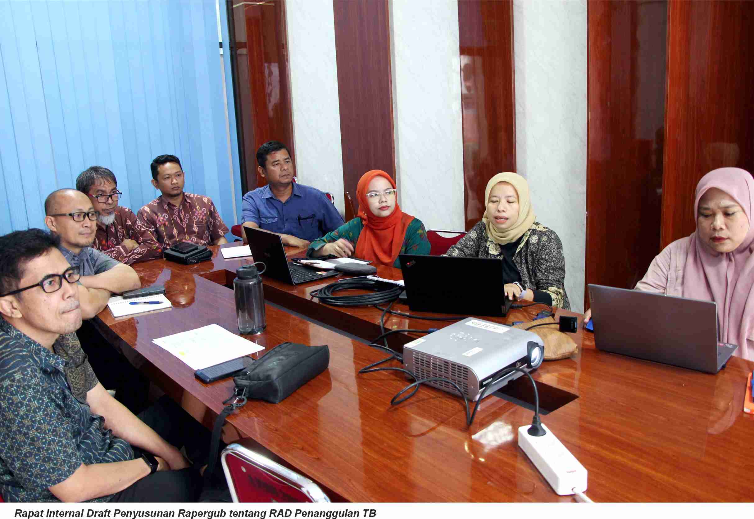 Rapat Internal Dinas Kesehatan Provinsi Sulawesi Tengah: Penyusunan Rapergub tentang RAD Penanggulangan TB